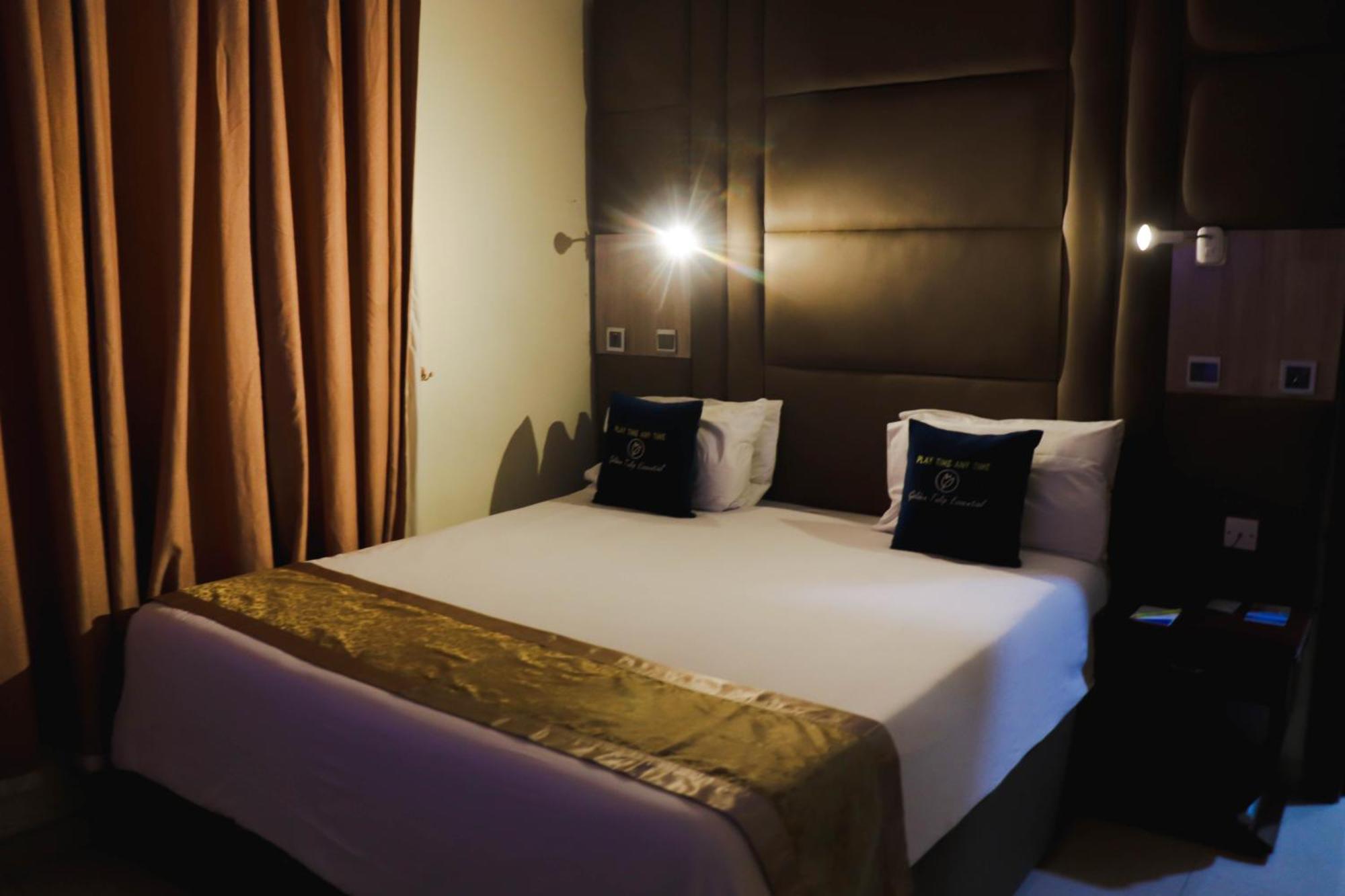 Golden Tulip Hotel- Evergreen ポートハーコート エクステリア 写真